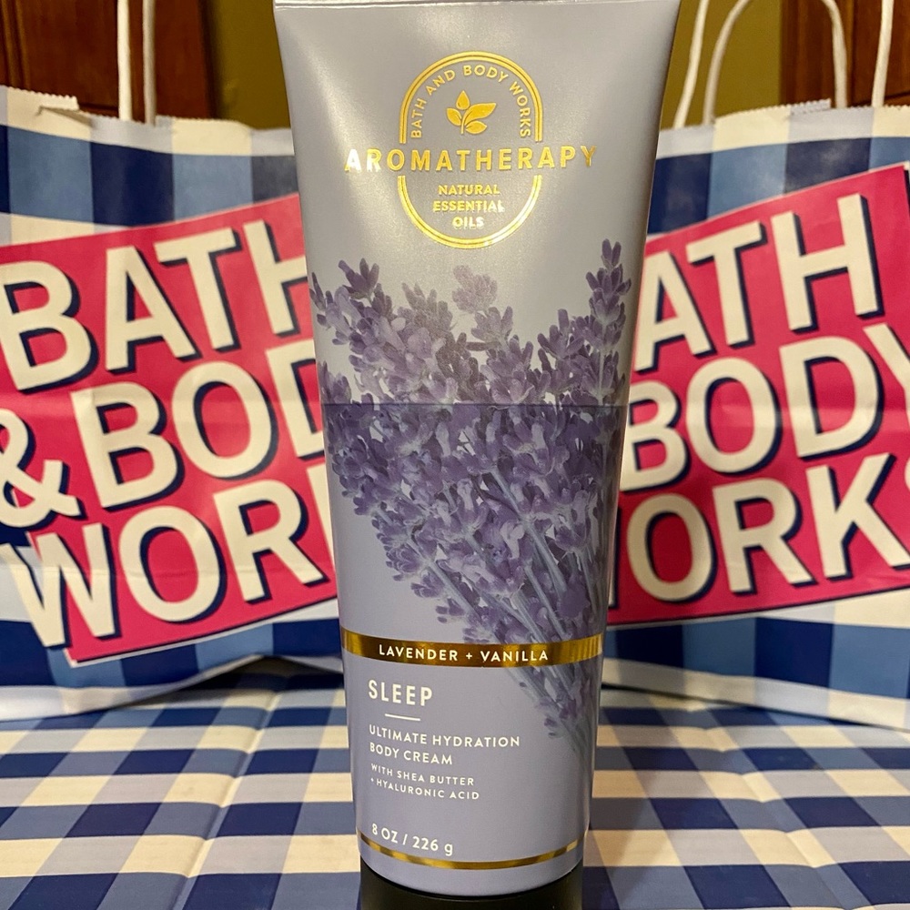 Aromatherapy Lavender Vanilla Ultimate Hydration body cream Bath and Body Works